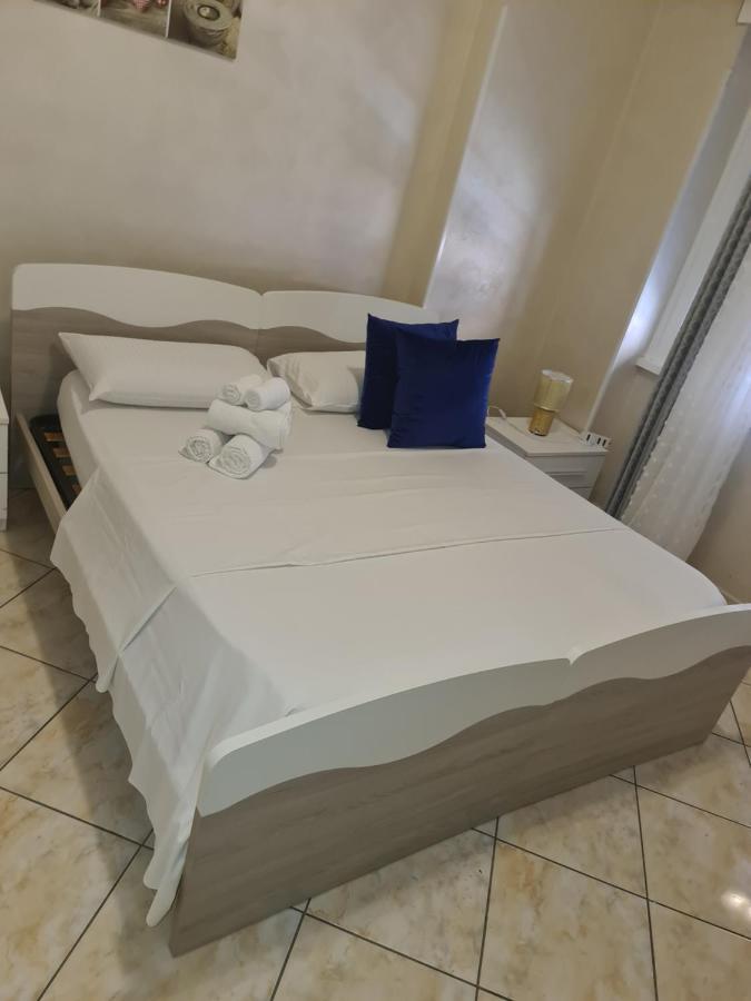 Nicoleta Bed and Breakfast Roma Esterno foto